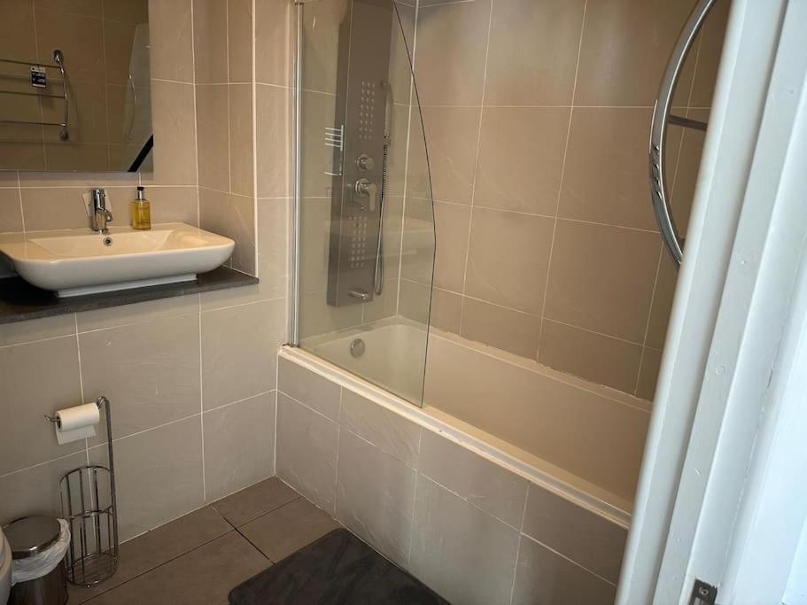 Flat 303 One Bedroom Apartment バーミンガム エクステリア 写真